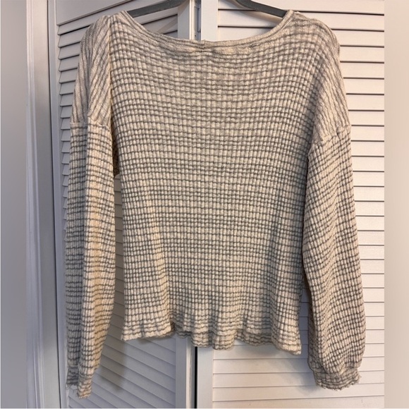 Elan Gray Crew Neck Sweater with Textured Knit - Picture 4 of 4